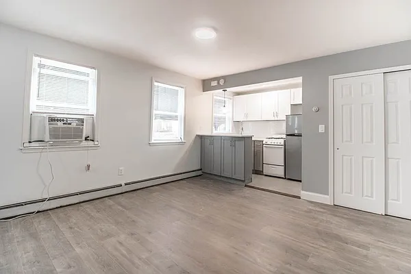 Rented by Prime Realty | media 4