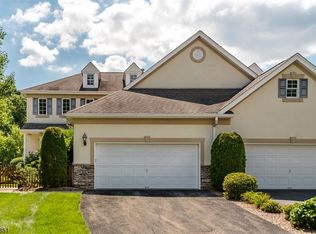 18 Dickerson Ct #17, Chester, NJ 07930