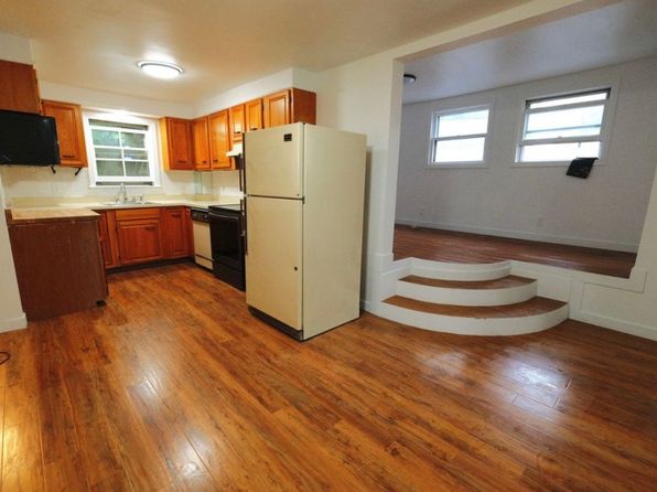 56-56A Pleasant St #2