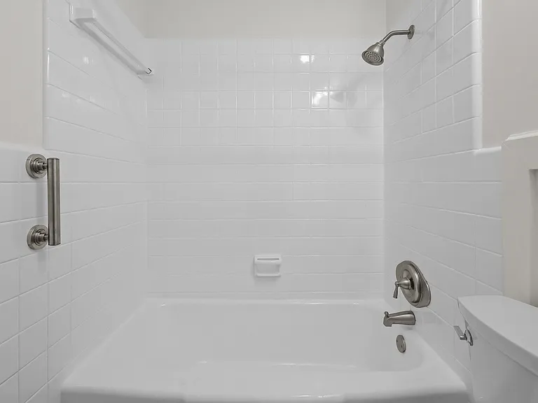 557 Kell Rd — Photo 17