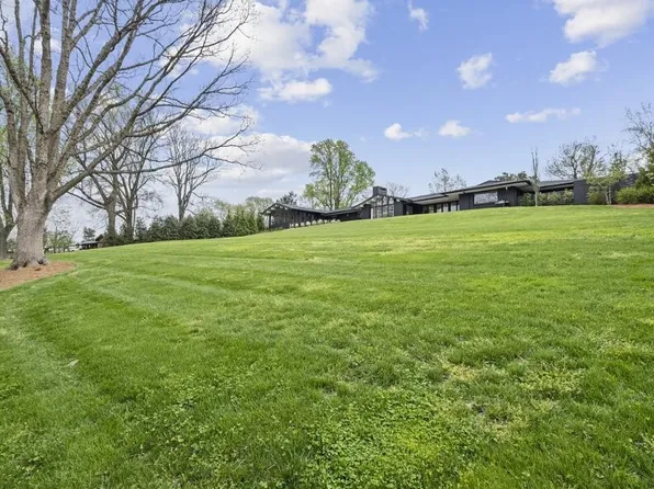 5875 Fredricksburg Dr, Nashville, TN 37215
