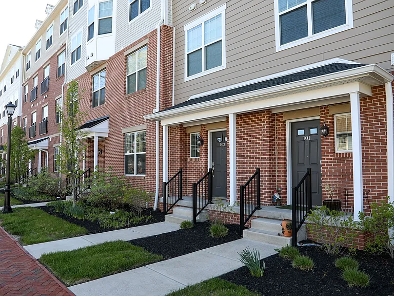 12 S Maple Ave — Photo 15
