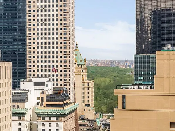 641 5th Ave #26C, New York, NY 10022