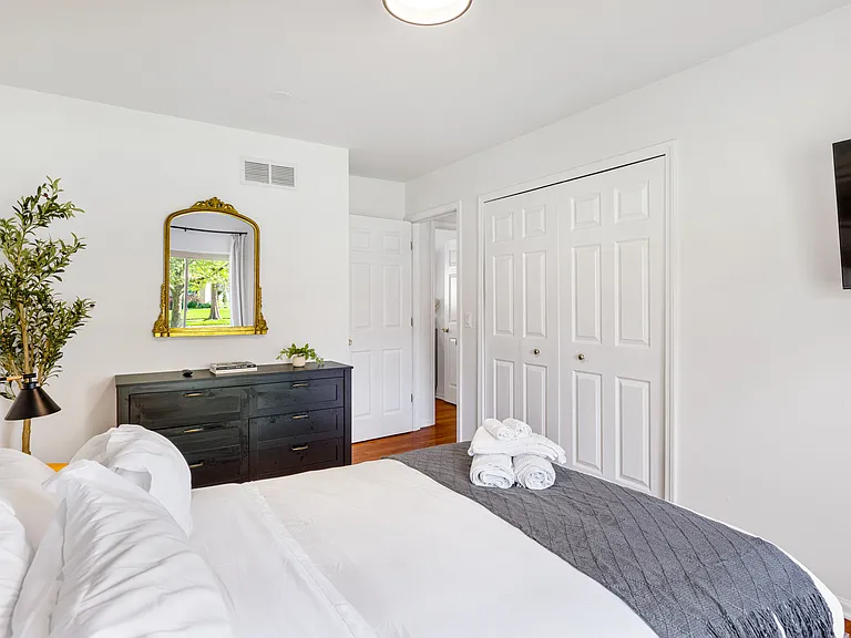 2140 Adrienne Dr — Photo 21