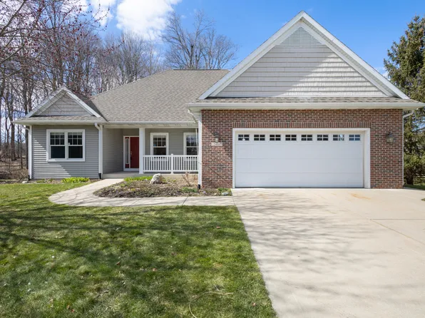 2484 Isle Harbor Ct, Kalamazoo, MI 49009