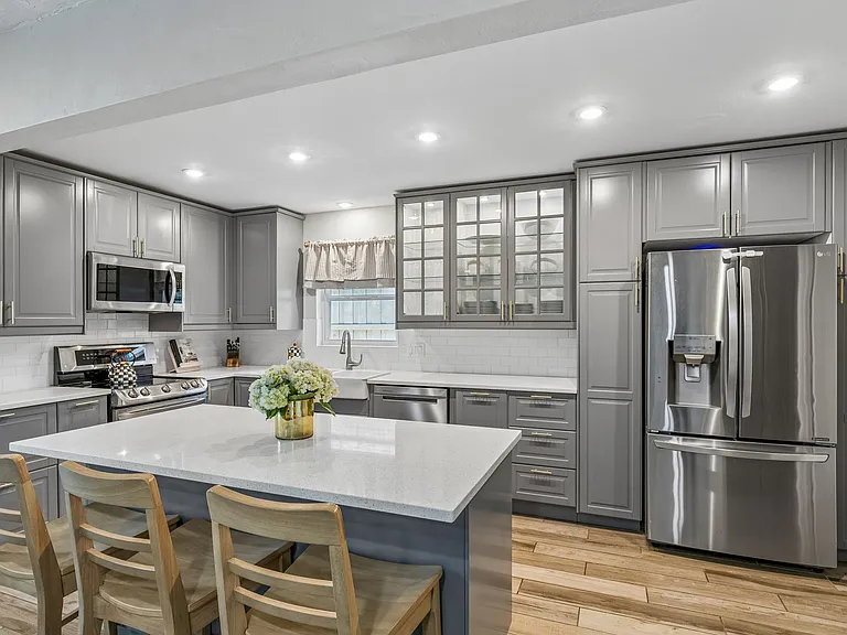 9503 Buxhill Dr — Photo 10