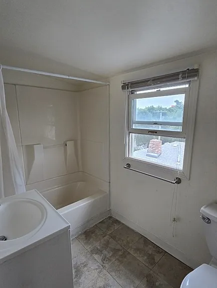 164 Auburn St #6 — Photo 3