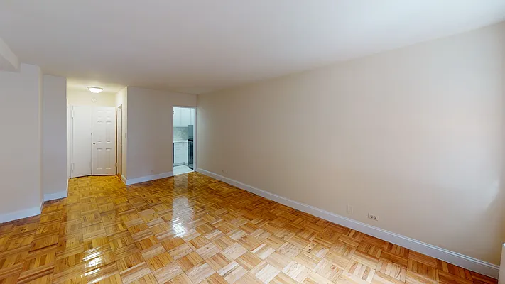 Rented by AZ REALTY NYC LLC | media 4