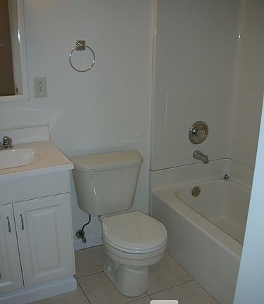 5th image of 7321 Amherst Ave Floor 1