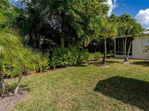 2nd image of 1076 Diamond Lake CIR