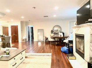 (Undisclosed Address), Great Neck, NY 11020