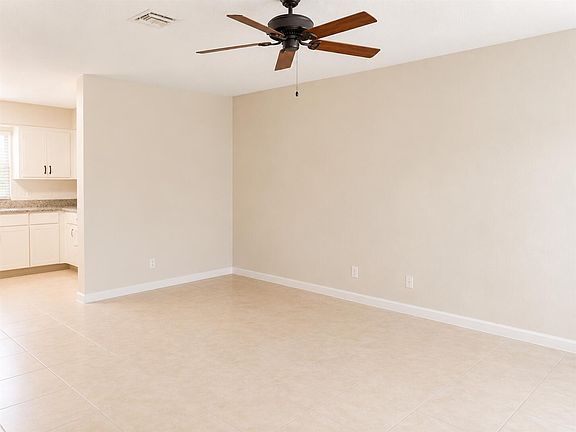 5th image of 1417 NE 24th Court