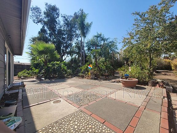 5th image of 2409 Barcelona Way
