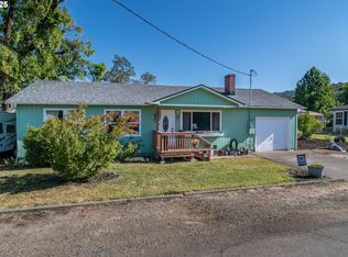 470 Sterling Dr, Roseburg, OR 97470