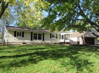 8483 Moon Rd, Saline, MI 48176