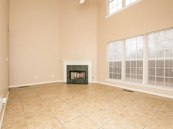 4th image of 3782 Hollow Oak Ln