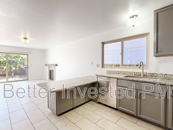 5th image of 1417 Gregory Ct