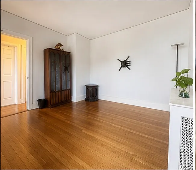 55 Clark Pl — Photo 2