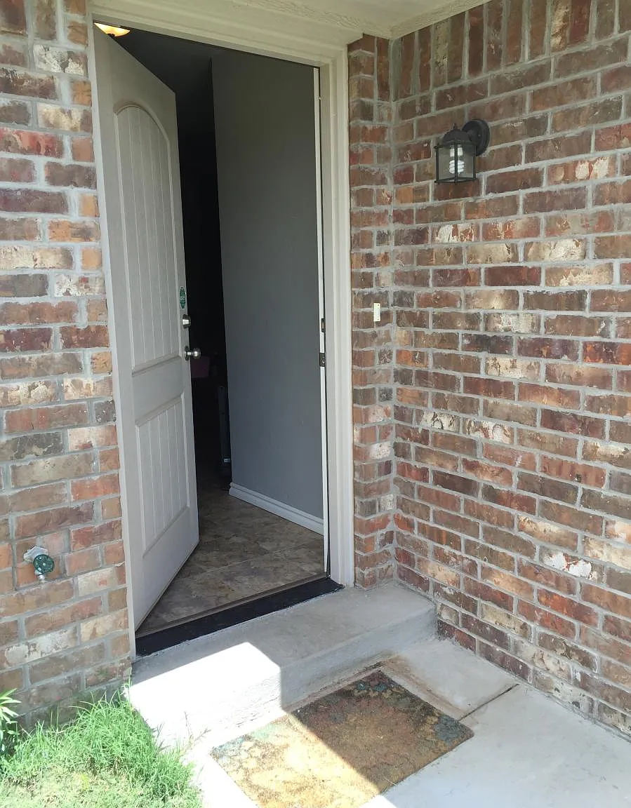 3 bed, 1250 sqft, $1,495 — Photo 2