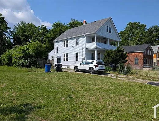 3 bed, 1100 sqft, $1,250 — Photo 2