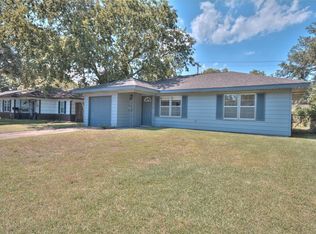 1702 Gardenia Dr, Houston, TX 77018