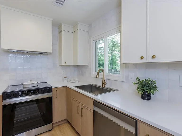 3026 Brook Dr — Photo 13