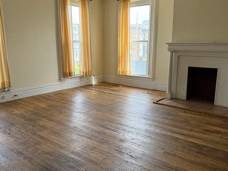 253 W 8th St #1 — Photo 9