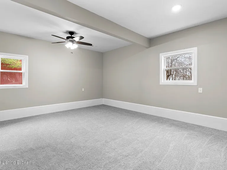 58 Riverside Ln — Photo 15