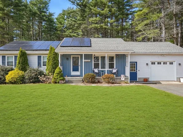 86 Morgan St, Granby, MA 01033