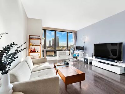 5-49 Borden Avenue #4L, Long Island City, NY, 11101
