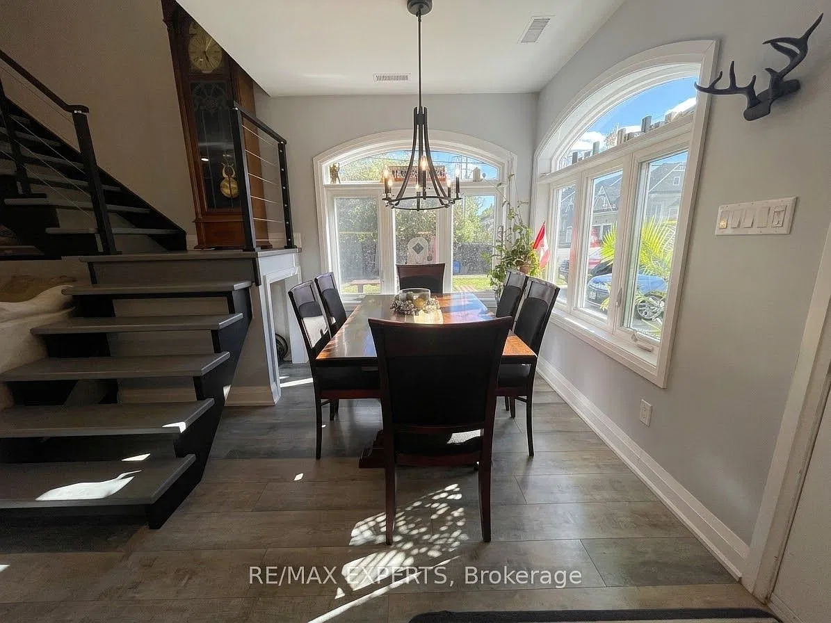 3 bed, $3,500 — Photo 2