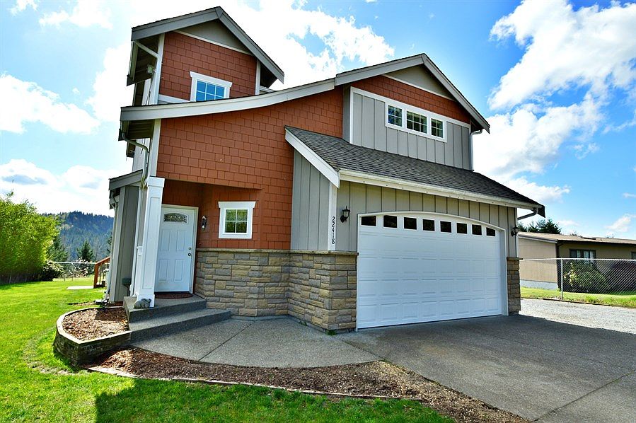 1st image of 22418 Cedarview Dr E