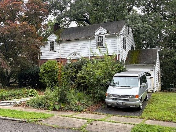 2nd image of 6 Birch Hill Rd