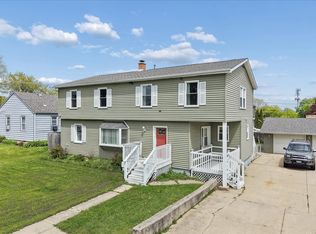 29 N Metropolitan Ave, Waukegan, IL 60085