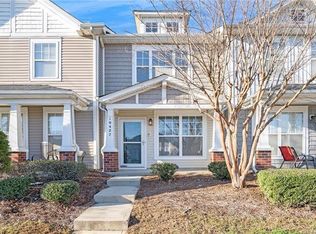 10427 Cooks Way Dr, Charlotte, NC 28216