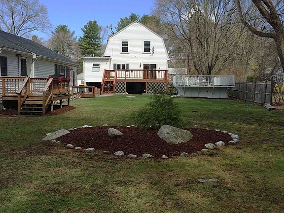 4th image of 599 Summer St