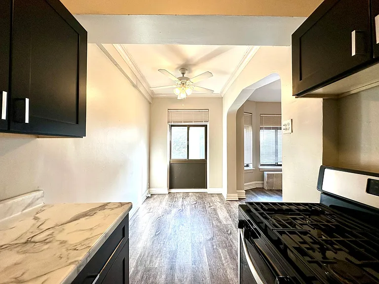 1033 W Loyola Ave #207 — Photo 12