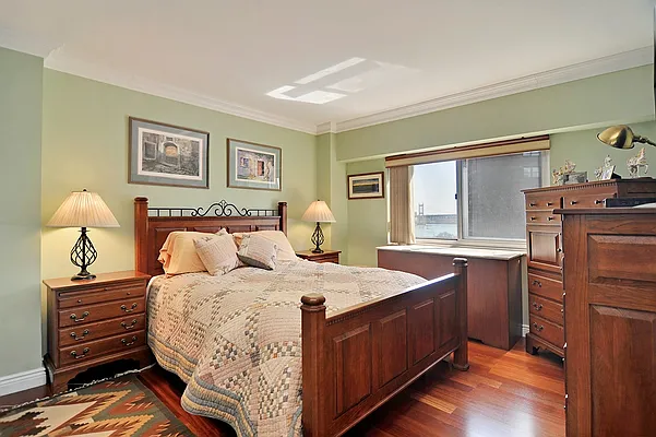 Sold by Corcoran | media 18