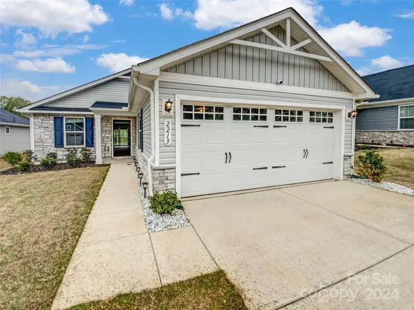 2213 Goldwood Dr, Charlotte, NC 28215