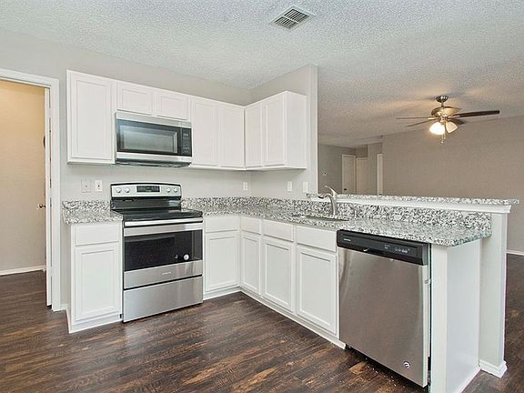 2nd image of 913 Mill Branch Dr