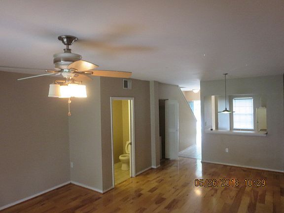 2nd image of 6988 Woodlake Dr
