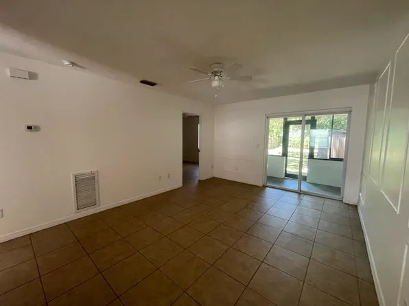 950 Beltrees St, Dunedin, FL 34698
