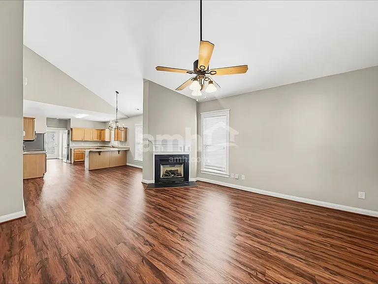13640 Swinton Rd — Photo 6