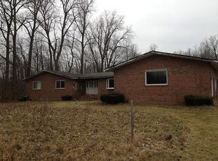 44450 Willow Rd, Belleville, MI 48111