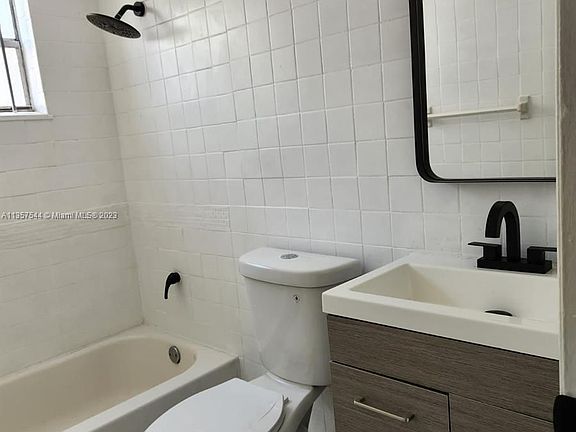5th image of 8295 NE Miami Ct APT 6