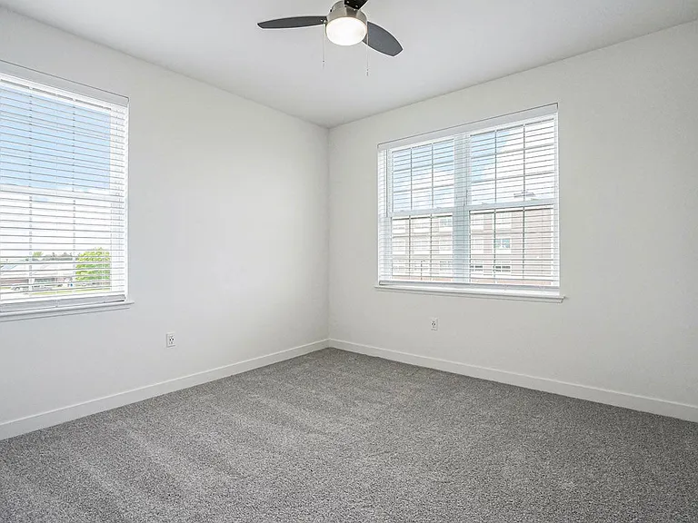 Meadowbrooke Apartment Homes — Photo 184