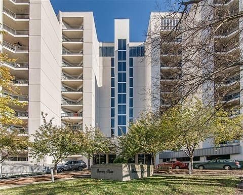1st image of 900 19th Ave S APT 107