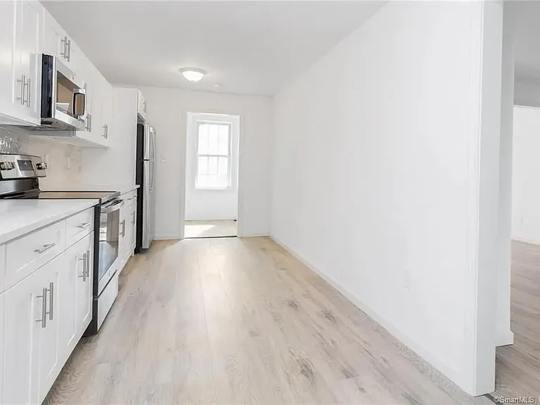33 William St #2 — Photo 5