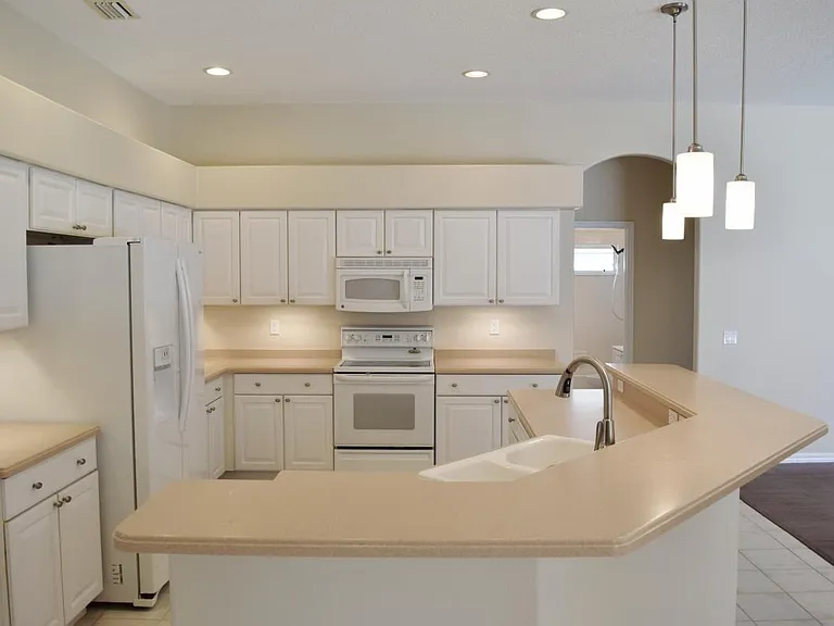 7408 Ridge Rd — Photo 7