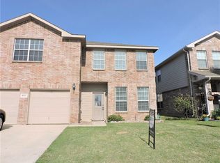 8621 Gray Shale Dr, Fort Worth, TX 76179